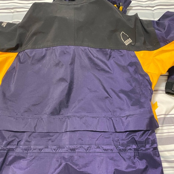 Sierra DesignsGoretex Shell Jacket - Picture 15 of 16
